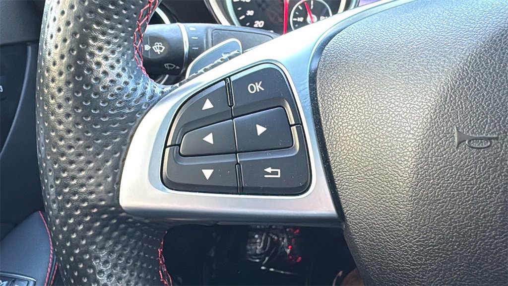 Used 2019 Mercedes-Benz SLC 300 image 12