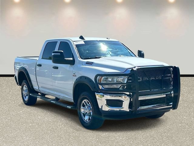 Used 2024 RAM 2500 Tradesman w/ Chrome Appearance Group AWD/4WD image 3