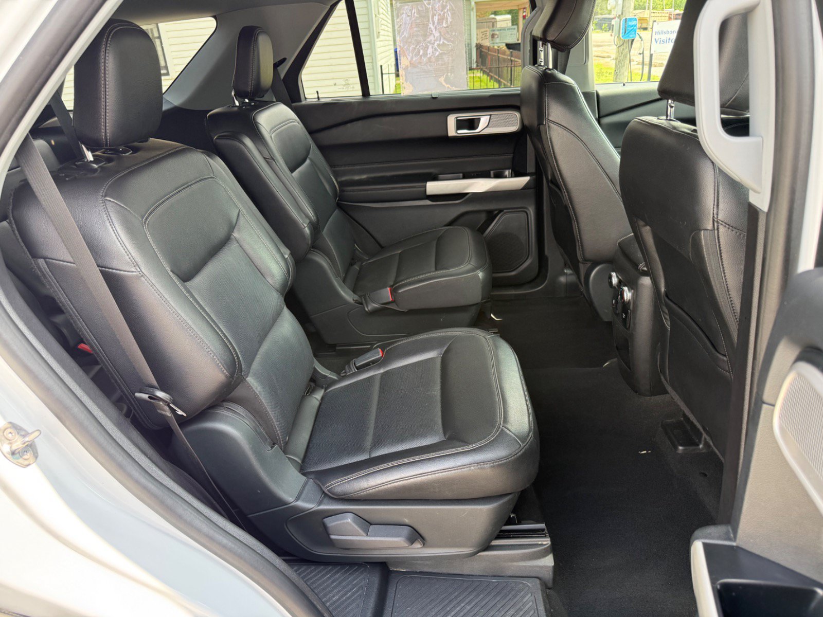 Certified 2021 Ford Explorer Limited w/ Hybrid Equipment Group 310A AWD/4WD image 18