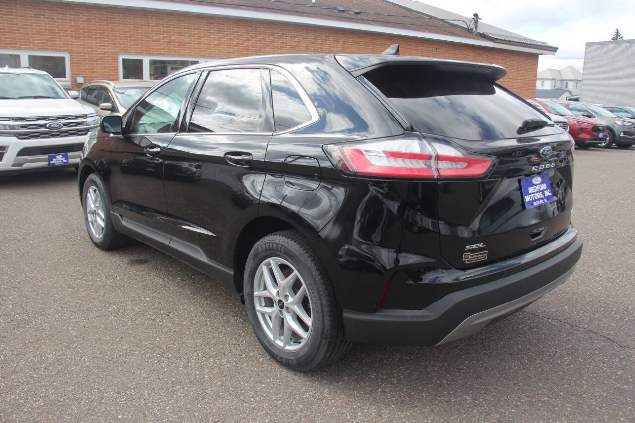Certified 2024 Ford Edge SEL AWD/4WD image 4