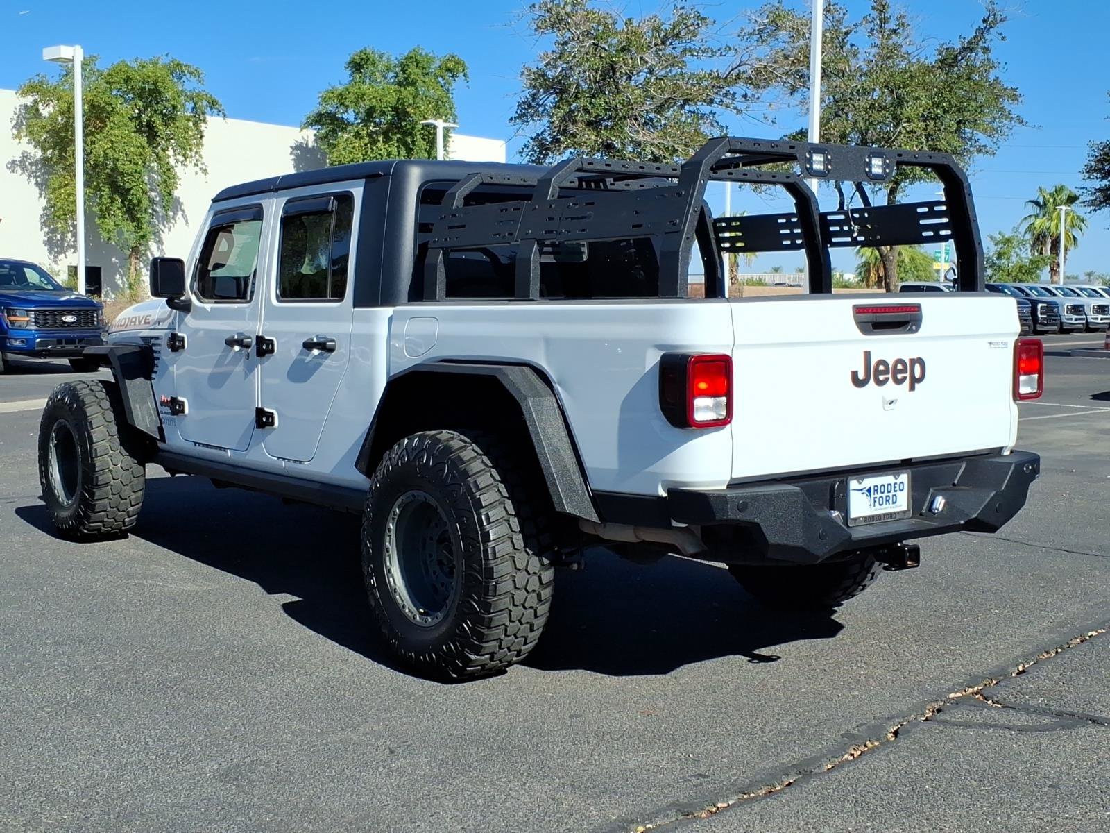 Used 2022 Jeep Gladiator Mojave AWD/4WD image 3