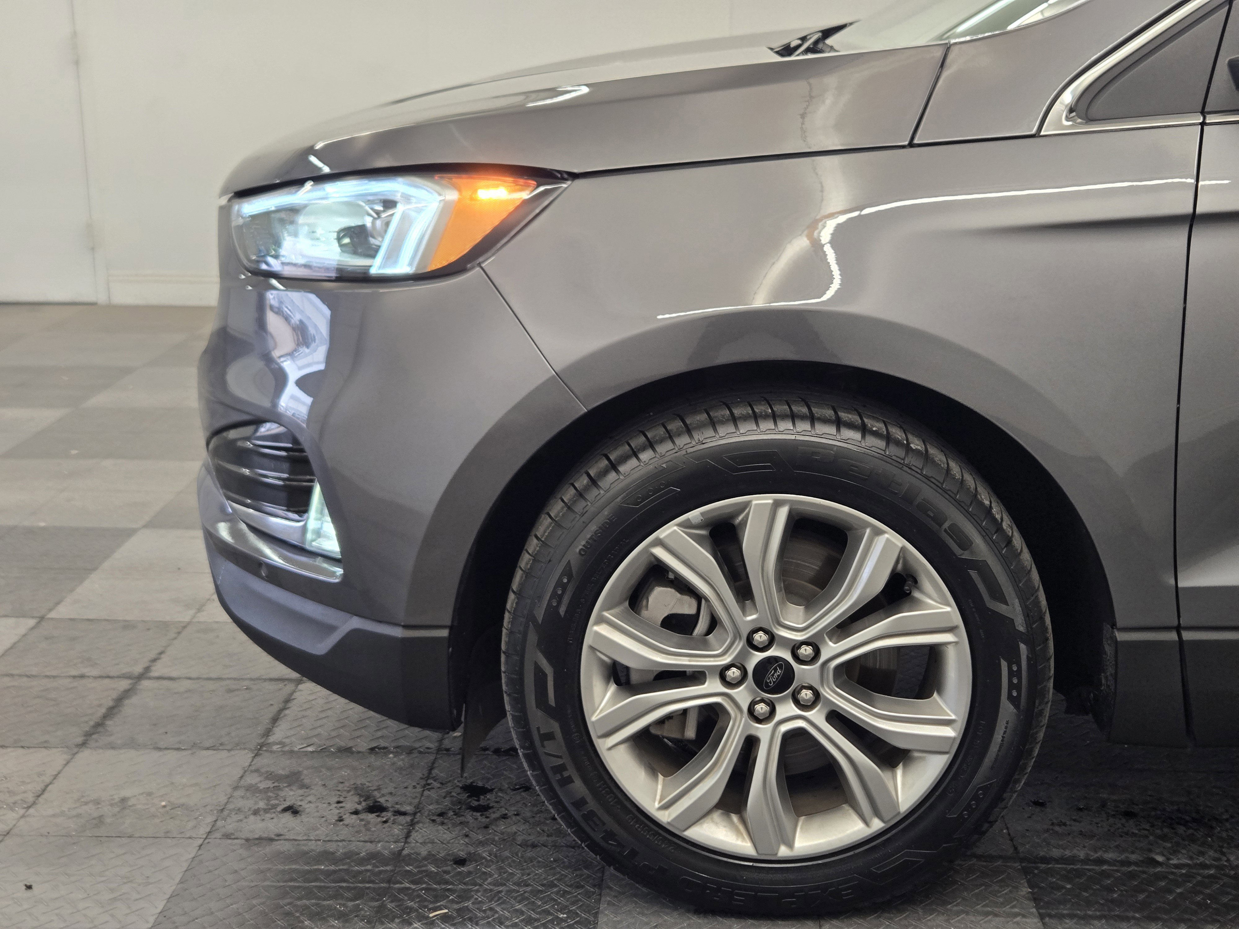 Certified 2024 Ford Edge Titanium image 9