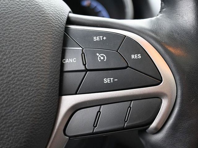 Used 2020 Jeep Grand Cherokee Altitude image 15