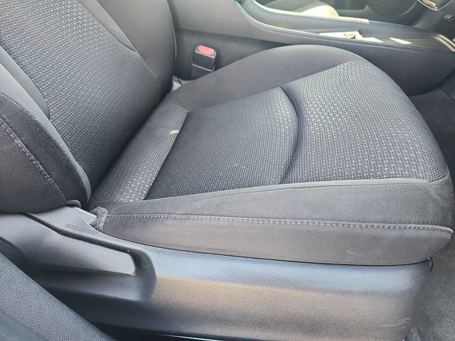 Used 2020 Toyota Prius LE FWD image 32