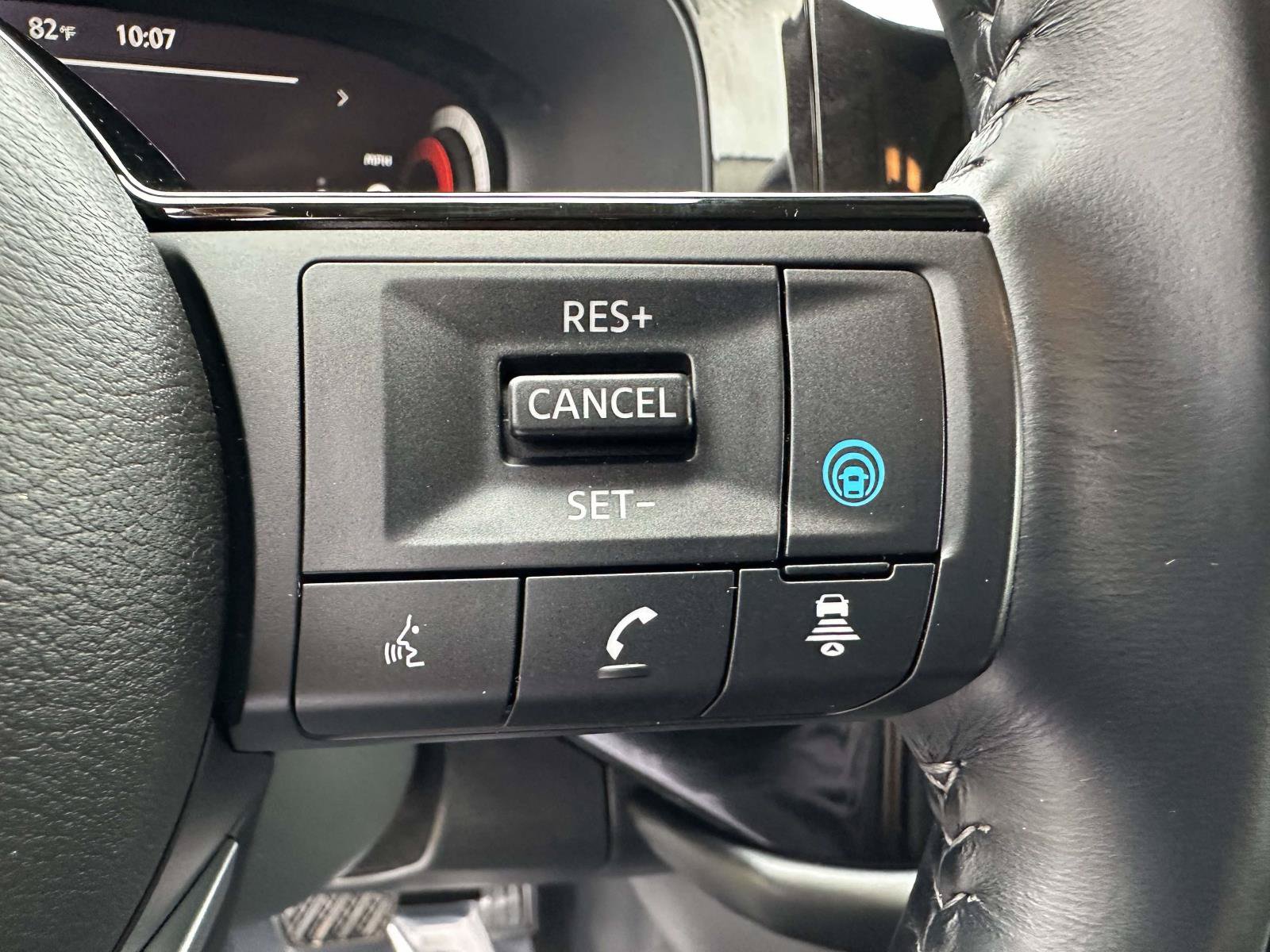 Used 2023 Nissan Pathfinder Platinum AWD/4WD image 15