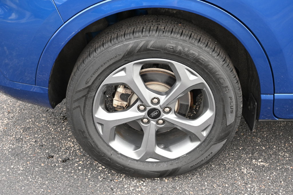 Certified 2023 Ford Escape ST-Line w/ Tech Pack #1 AWD/4WD image 17