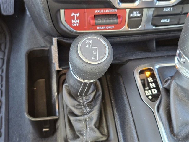 Used 2025 Jeep Gladiator Mojave w/ Convenience Group image 28