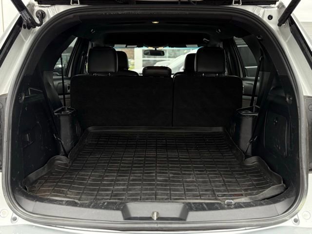 Certified 2017 Ford Explorer XLT w/ Equipment Group 202A image 35