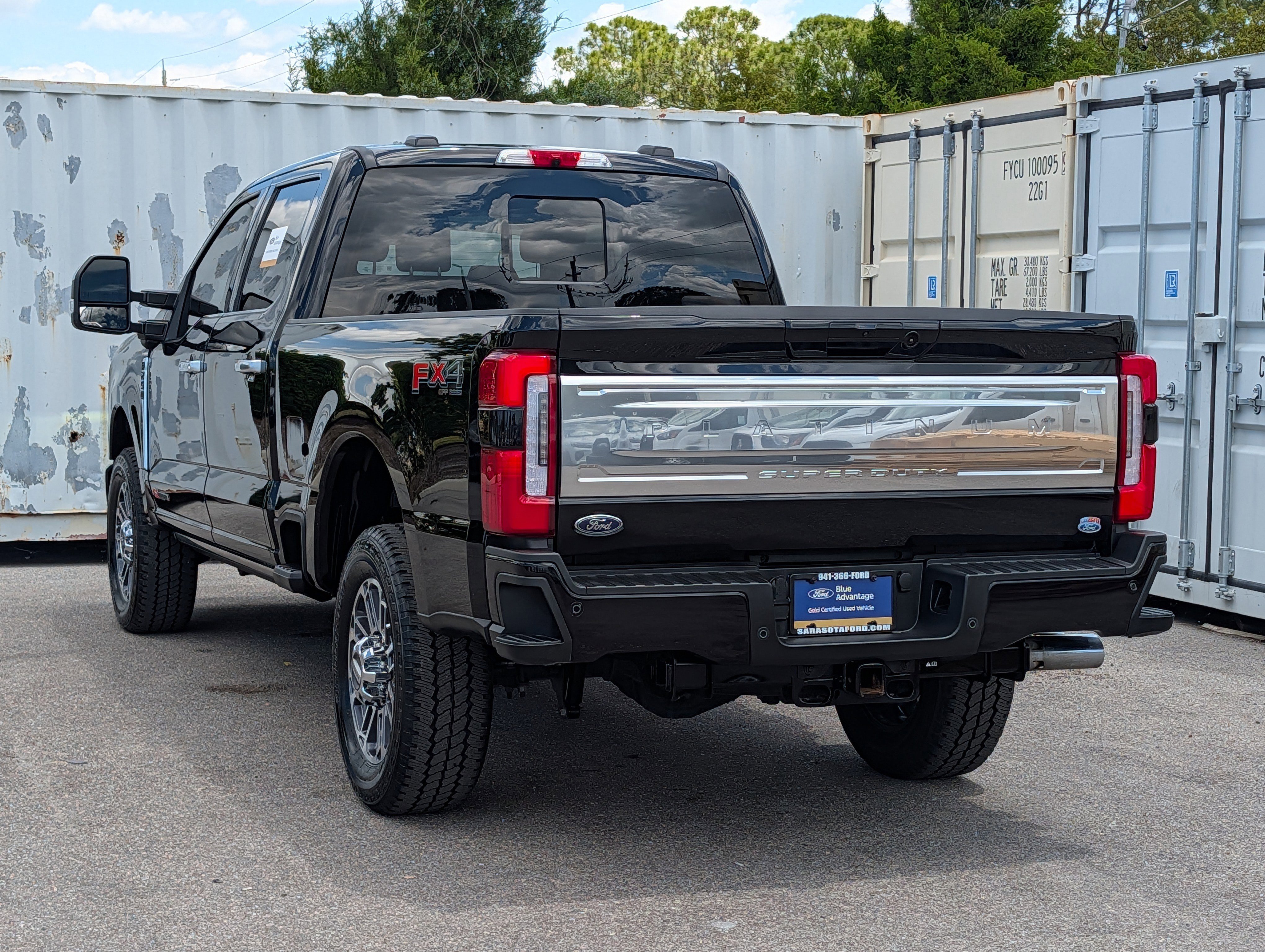 Certified 2025 Ford F250 Platinum w/ Platinum Plus Package AWD/4WD image 6