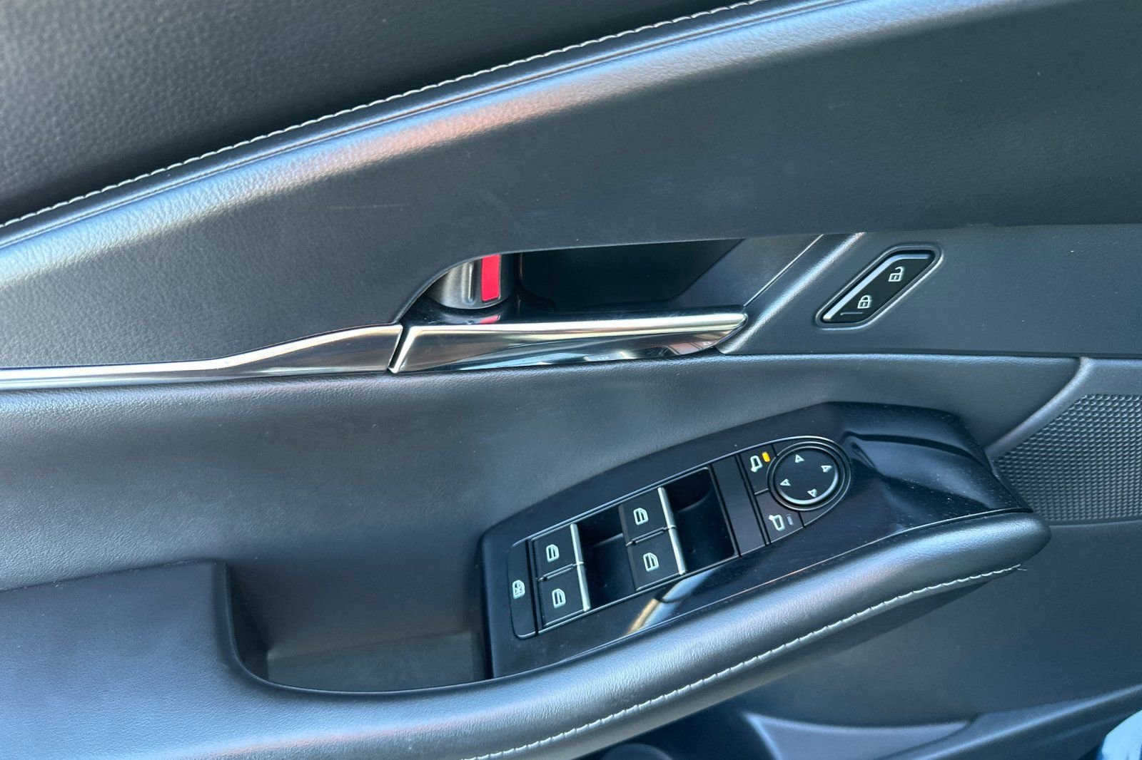 Used 2024 MAZDA CX-30 AWD 2.5 S w/ Preferred Package image 13