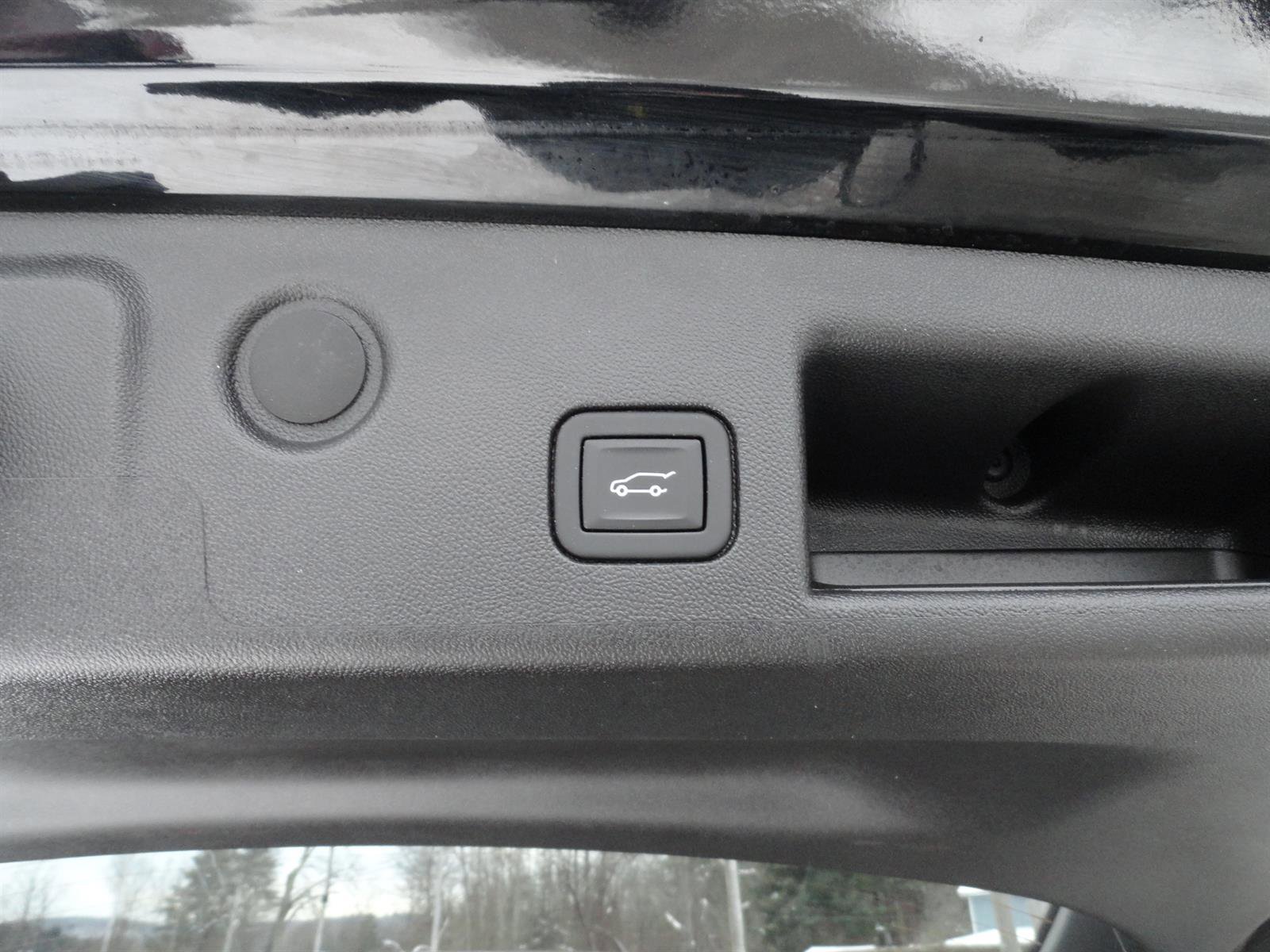 Used 2023 Chevrolet Equinox LT image 23