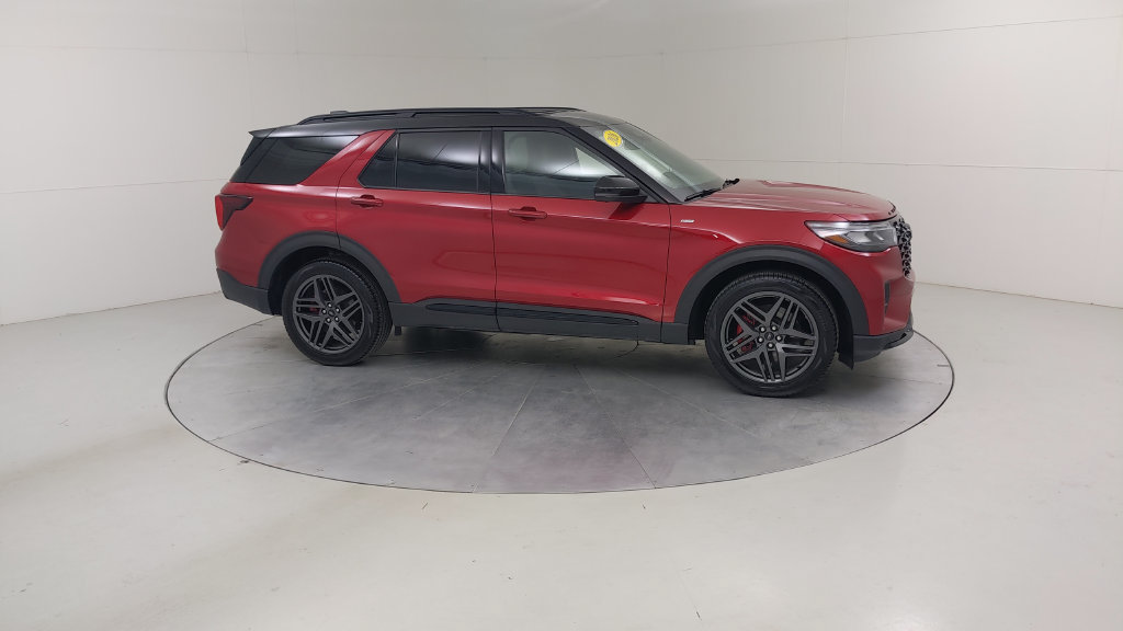 Certified 2026 Ford Explorer ST-Line w/ ST-Line Street Pack AWD/4WD image 12