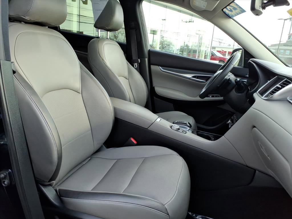 Used 2023 INFINITI QX50 Luxe image 12