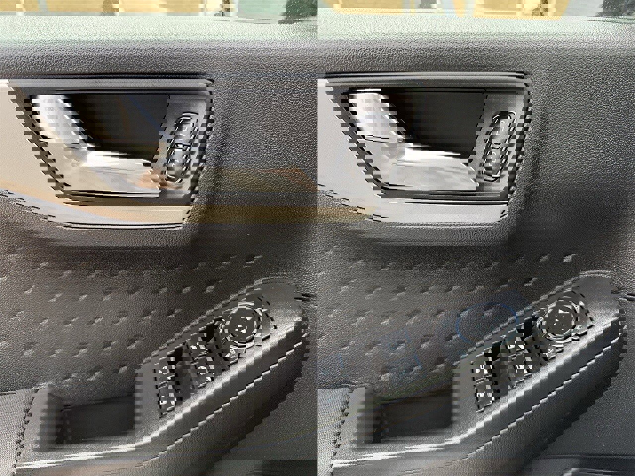 Certified 2020 Ford Escape SE image 24