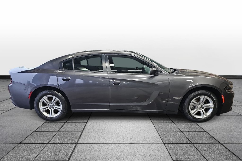 Used 2022 Dodge Charger SXT RWD image 4