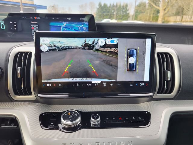 Certified 2025 Ford Expedition Active AWD/4WD image 21