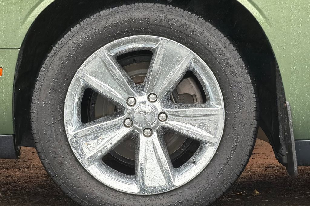 Used 2019 Dodge Challenger SXT image 25