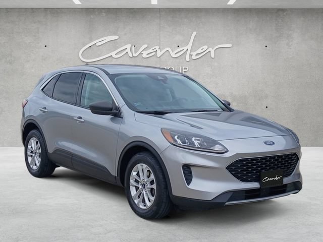Certified 2022 Ford Escape SE FWD image 2