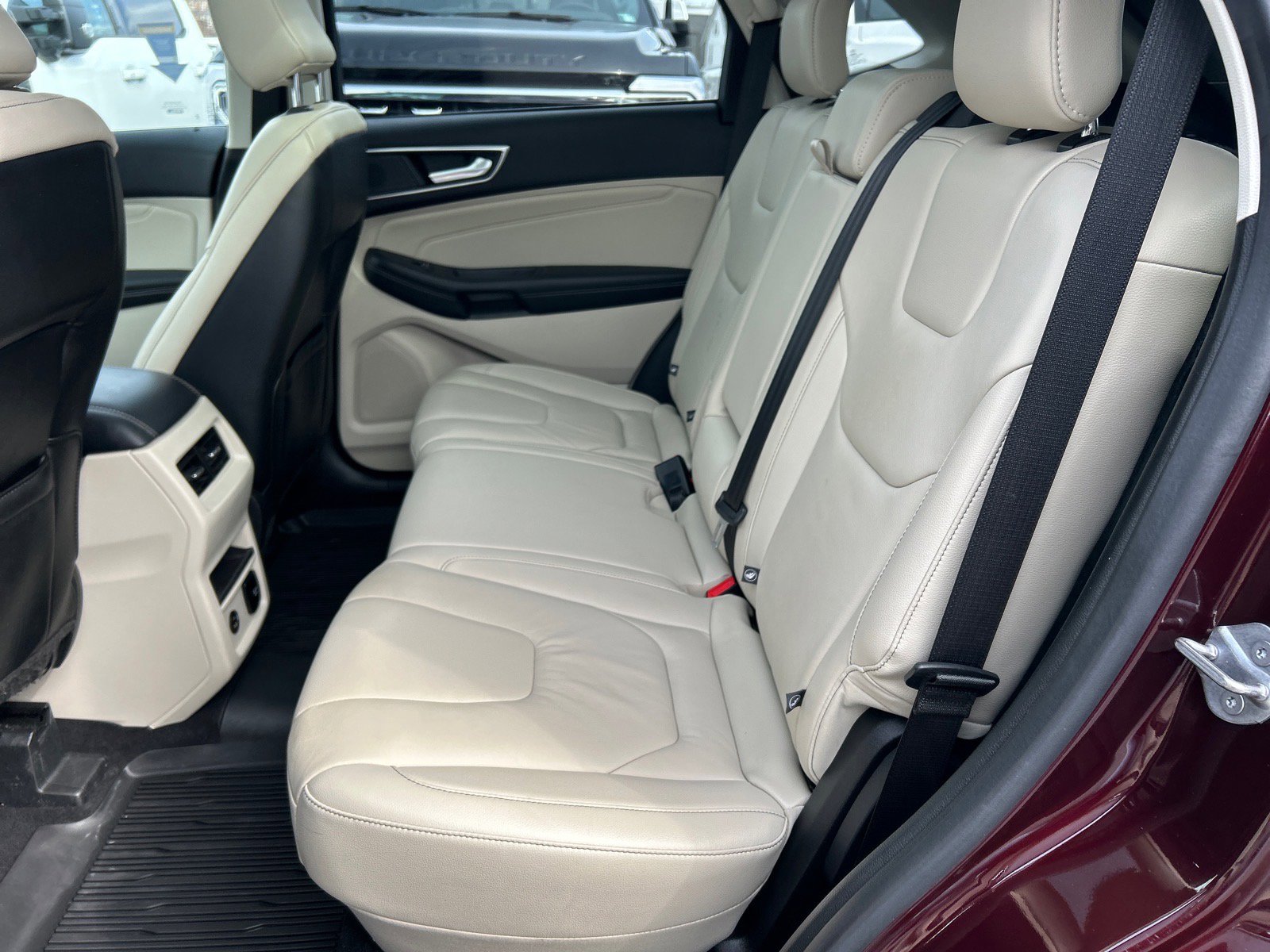 Certified 2022 Ford Edge Titanium AWD/4WD image 11