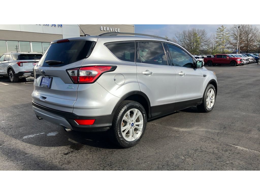Certified 2017 Ford Escape SE w/ Equipment Group 201A image 5