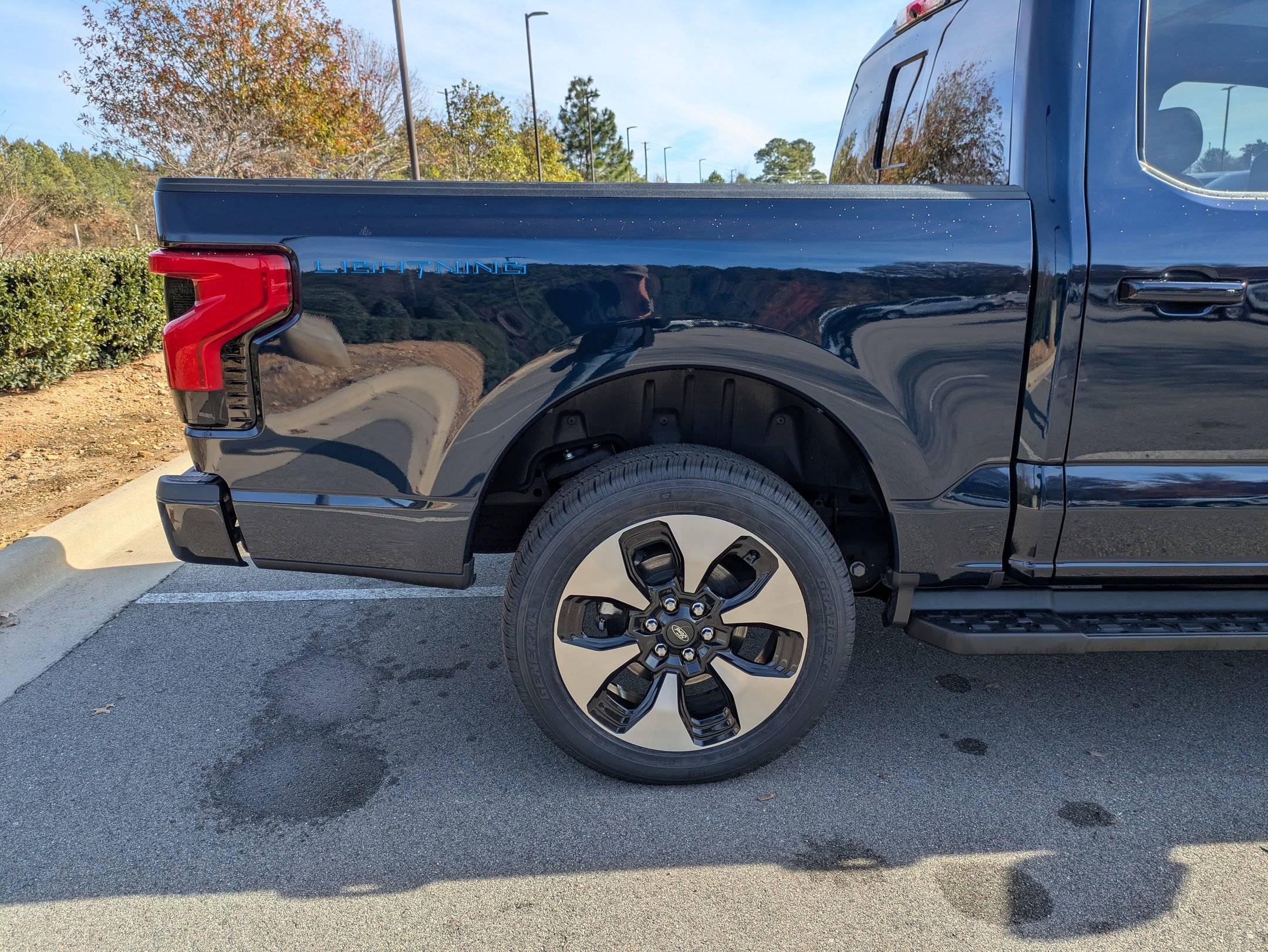 Certified 2024 Ford F150 Lightning Platinum image 40