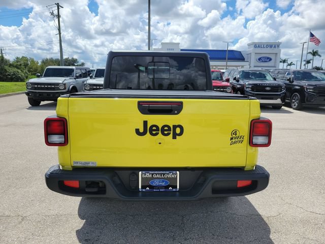 Used 2023 Jeep Gladiator Sport AWD/4WD image 4