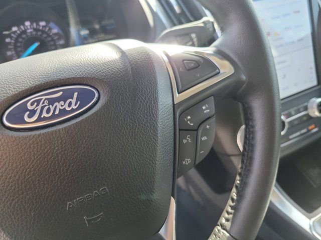 Certified 2022 Ford Edge Titanium AWD/4WD image 28