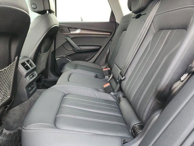 Used 2023 Audi Q5 2.0T Premium w/ Convenience Package image 27