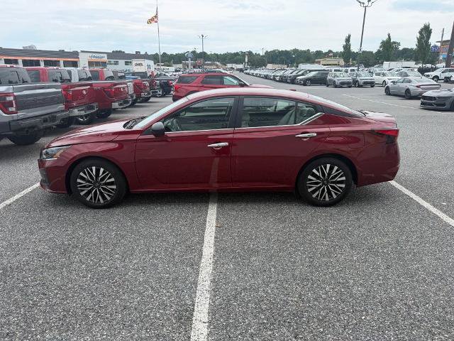 Used 2025 Nissan Altima 2.5 SV FWD image 4