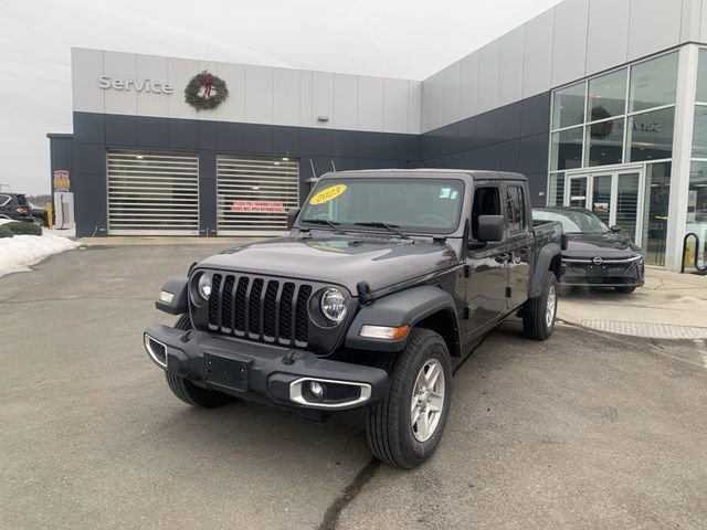 Used 2023 Jeep Gladiator Sport AWD/4WD image 3
