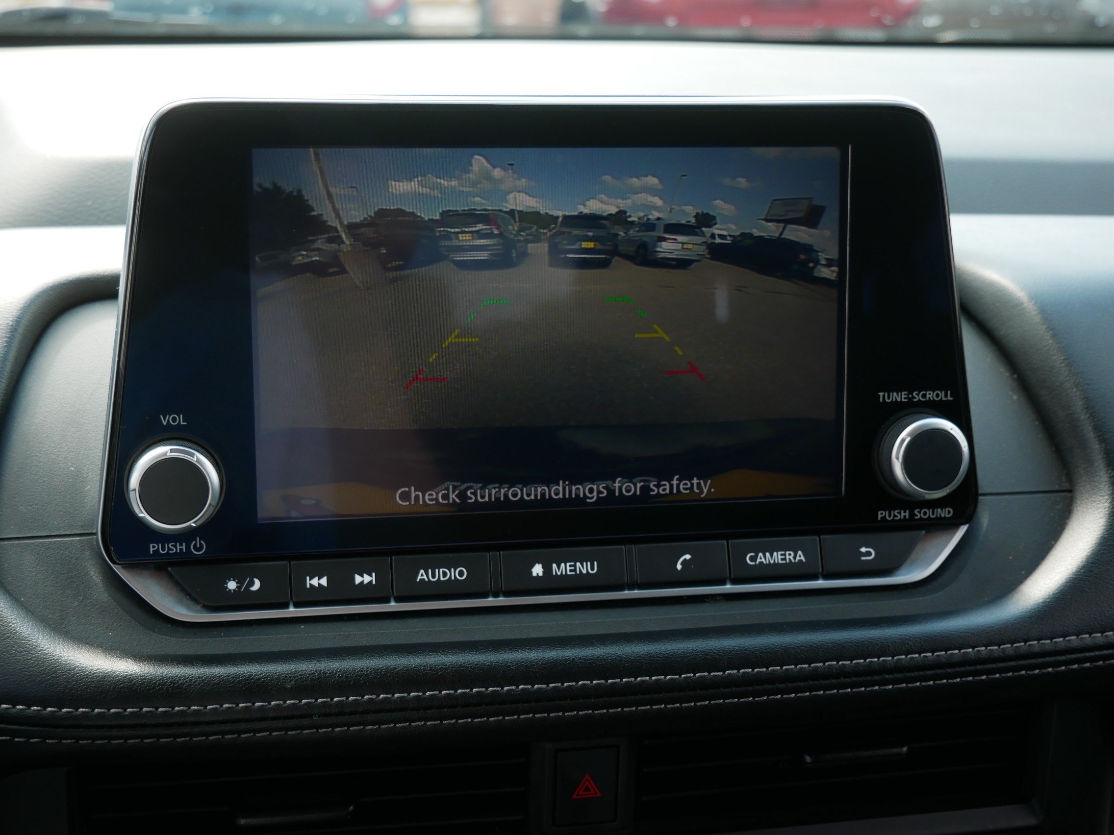 Used 2024 Nissan Rogue S AWD/4WD image 32