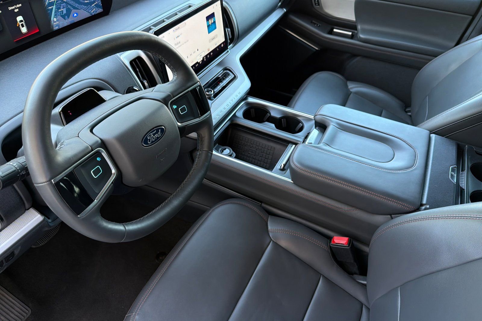 Certified 2025 Ford Expedition Active AWD/4WD image 10