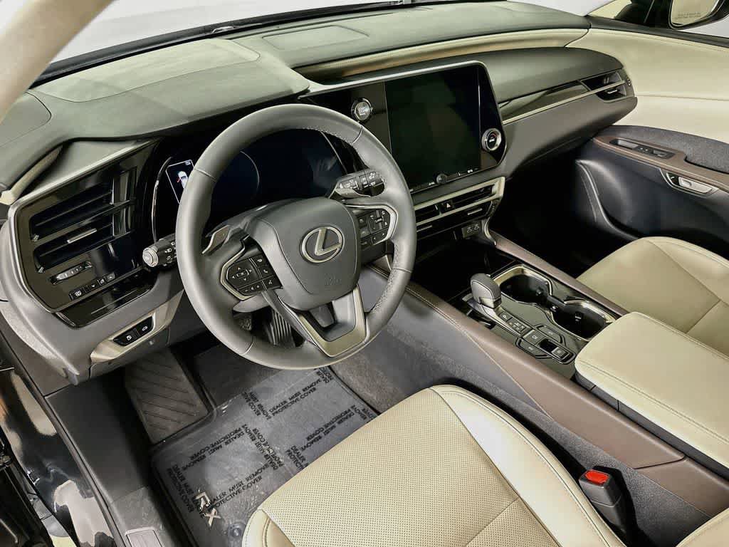 Used 2023 Lexus RX 350 FWD image 2