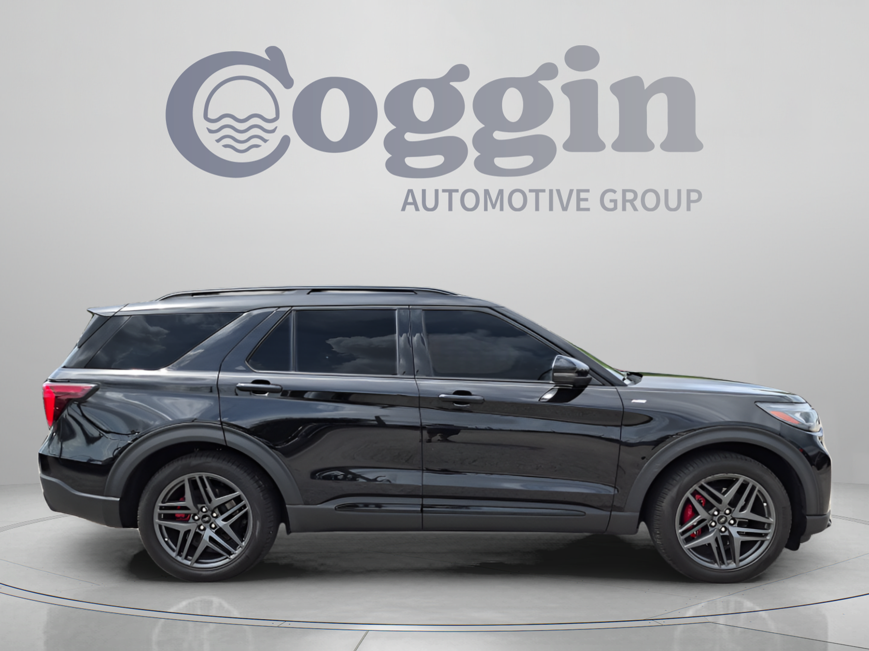 Certified 2025 Ford Explorer ST-Line w/ Premium Package RWD image 7