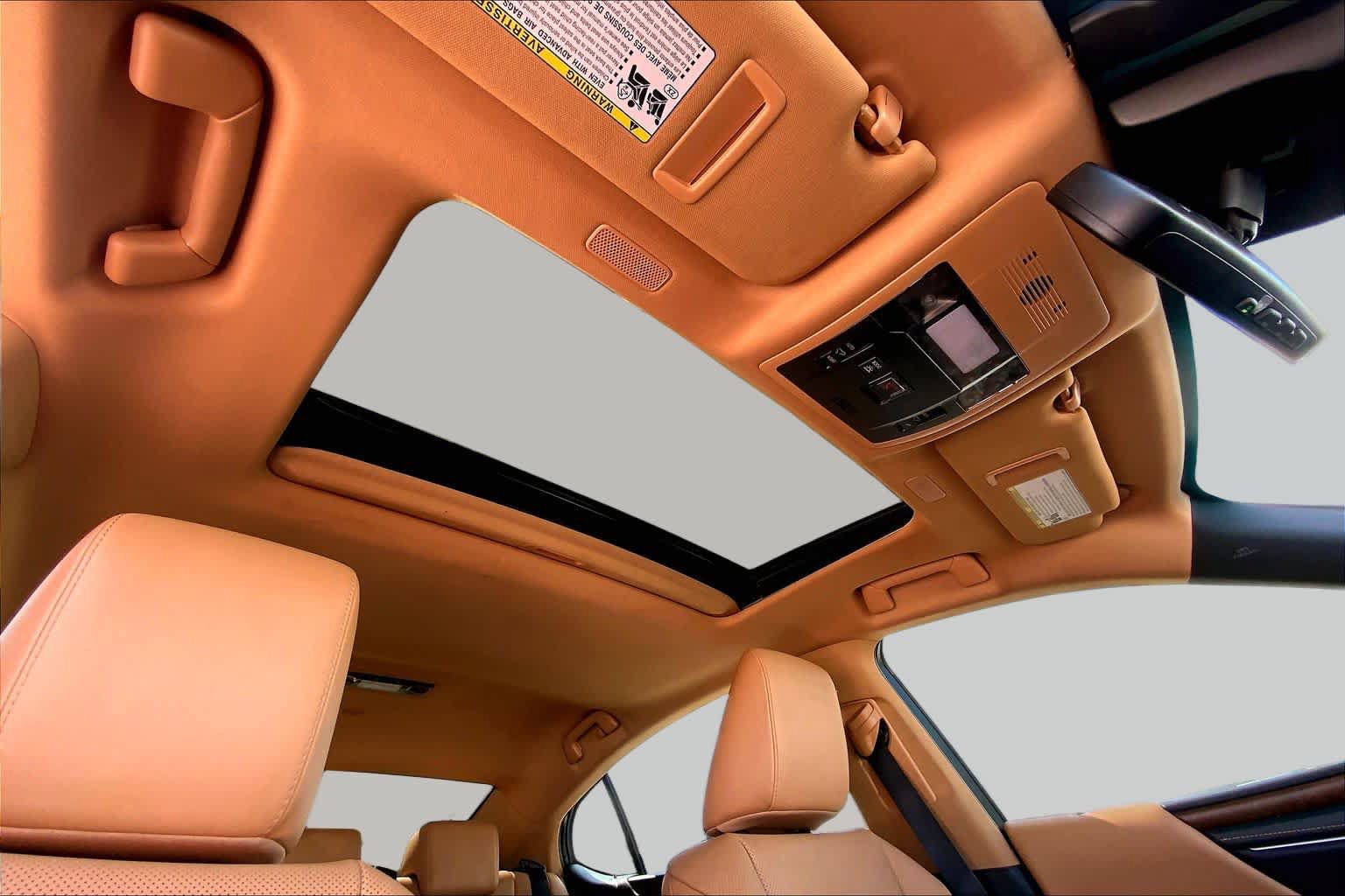 Used 2025 Lexus ES 350 w/ Premium Package FWD image 13