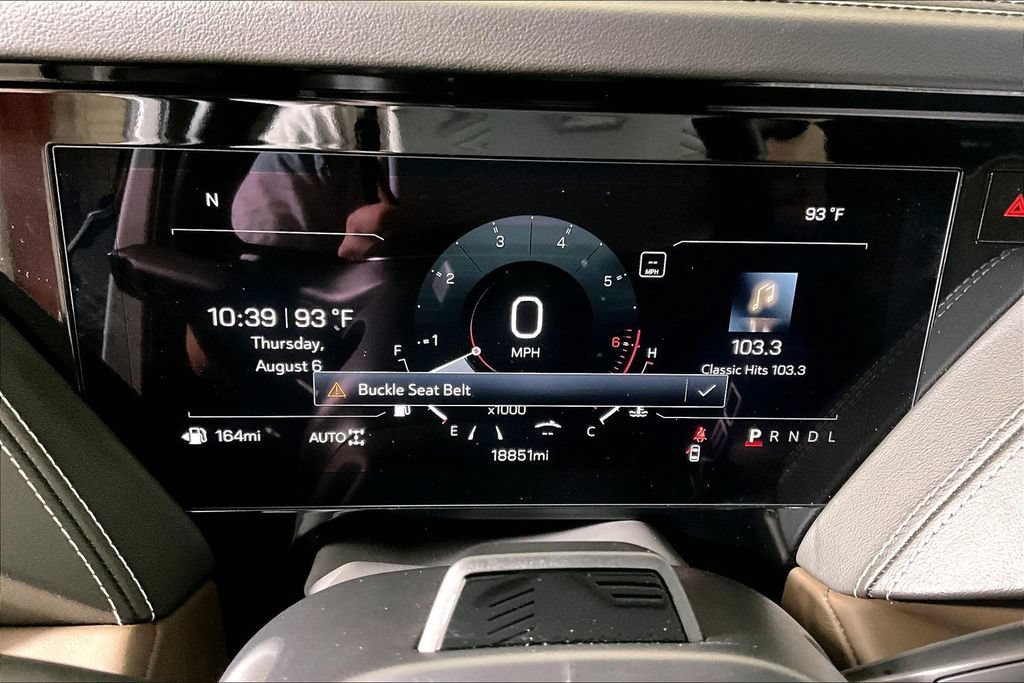 Used 2025 GMC Yukon Denali Ultimate AWD/4WD image 16
