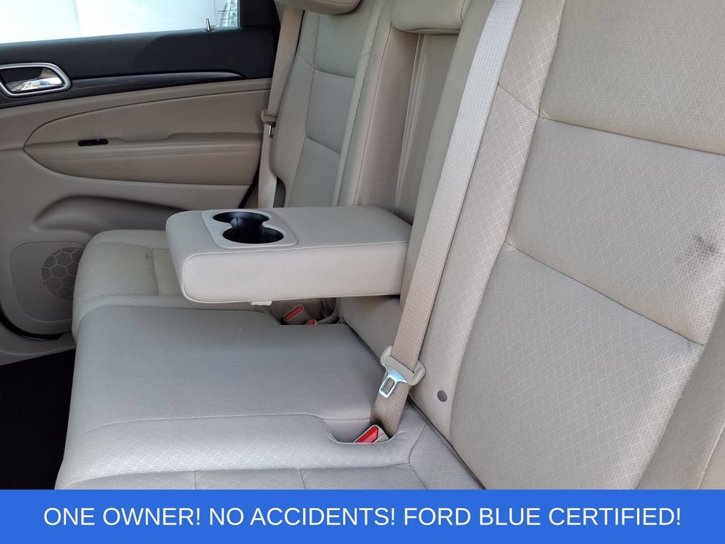 Used 2019 Jeep Grand Cherokee Laredo AWD/4WD image 7