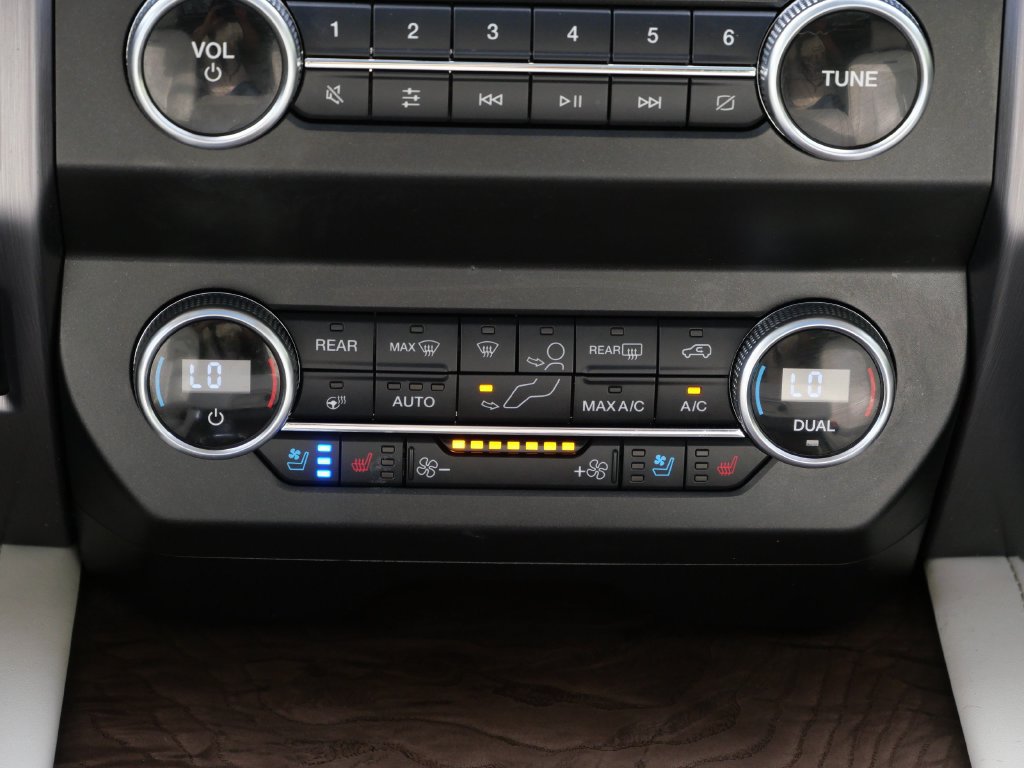 Certified 2021 Ford Expedition Platinum AWD/4WD image 16