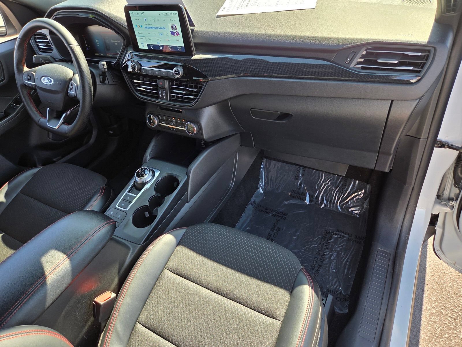 Certified 2025 Ford Escape ST-Line FWD image 16