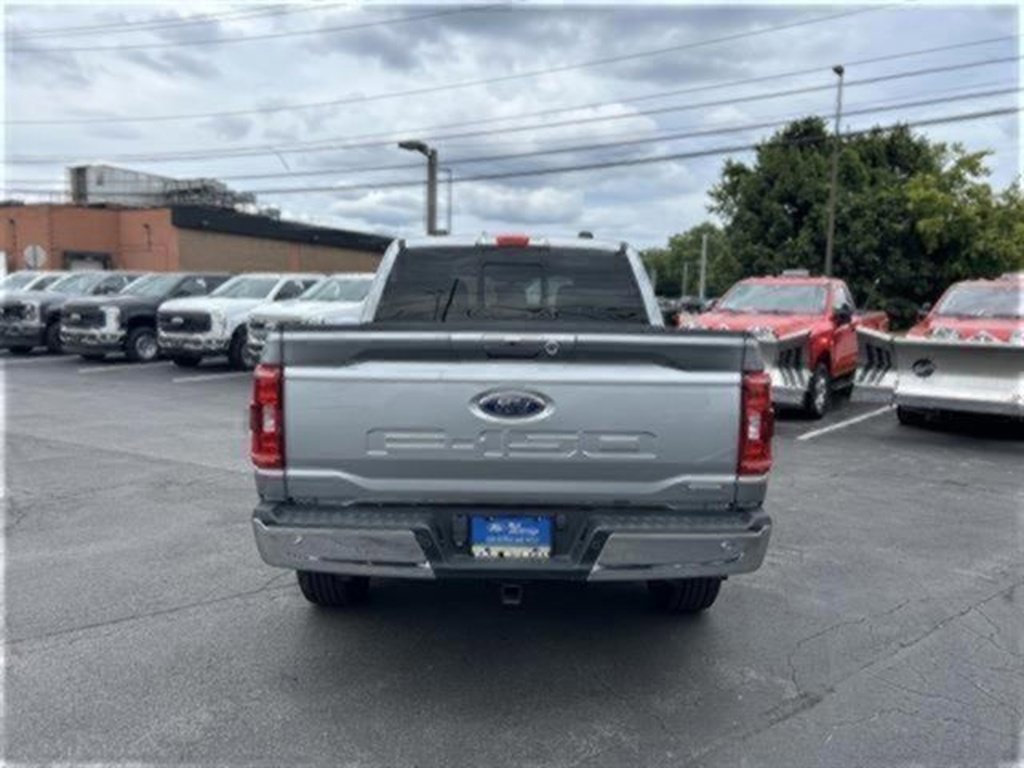 Certified 2022 Ford F150 XLT w/ Equipment Group 302A High image 31