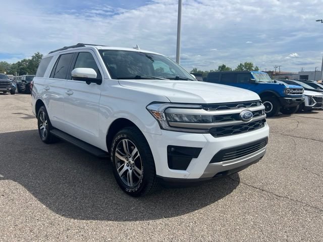 Certified 2024 Ford Expedition XLT AWD/4WD image 3