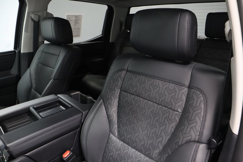 Used 2024 Toyota Tundra Limited AWD/4WD image 28