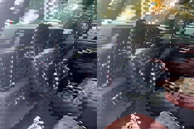 Used 2025 GMC Sierra 2500 Denali Ultimate image 14