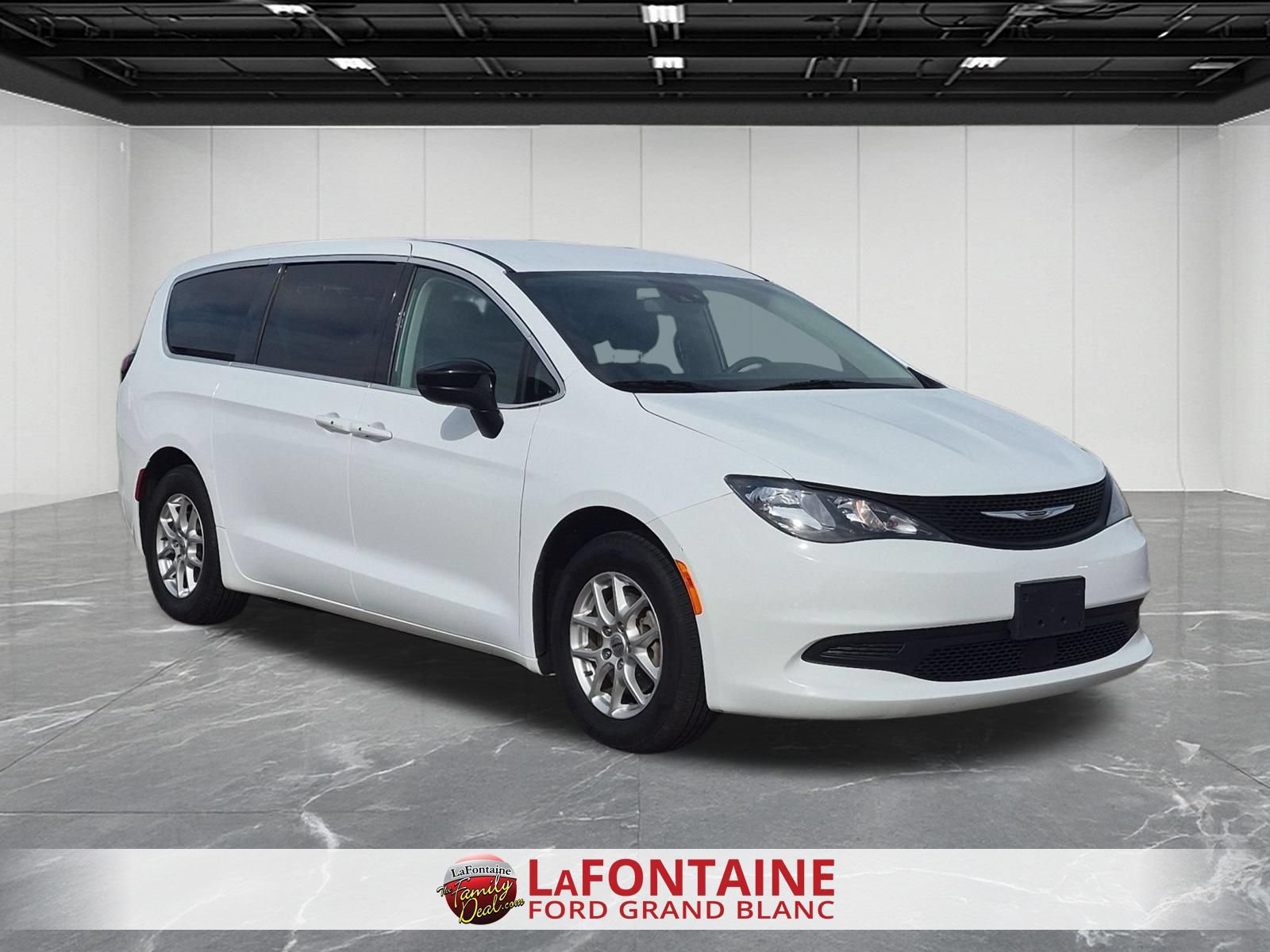 Used 2024 Chrysler Voyager LX FWD image 7
