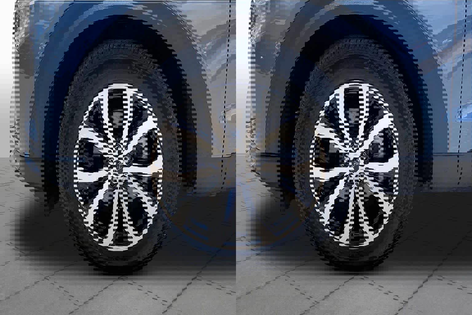 Certified 2025 Ford Explorer ST-Line RWD image 13