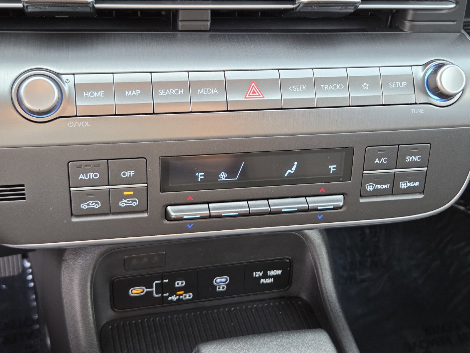 Used 2025 Hyundai Kona SEL image 22