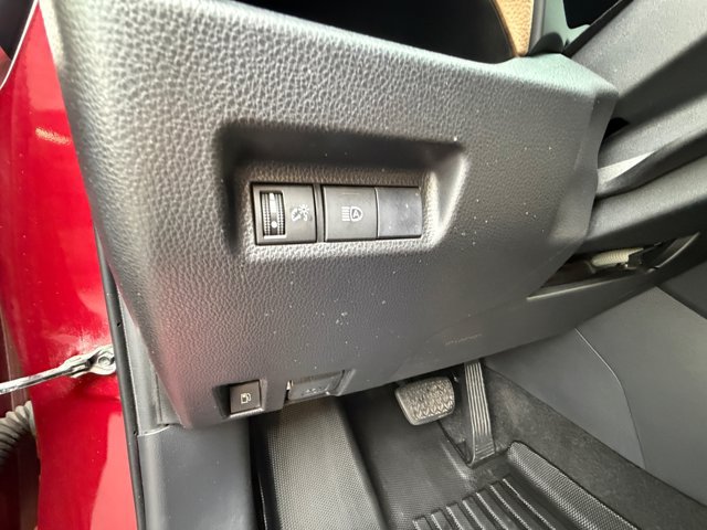 Used 2020 Toyota RAV4 LE w/ Carpet Mat Package AWD/4WD image 14