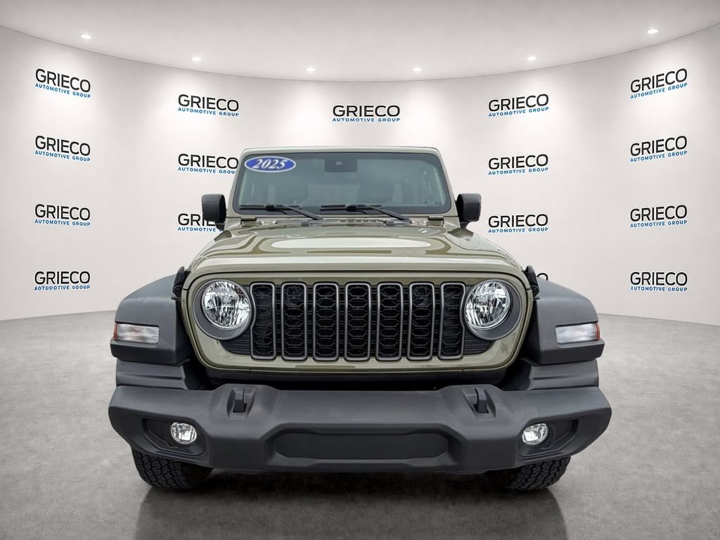 Used 2025 Jeep Wrangler Unlimited Sport AWD/4WD image 2