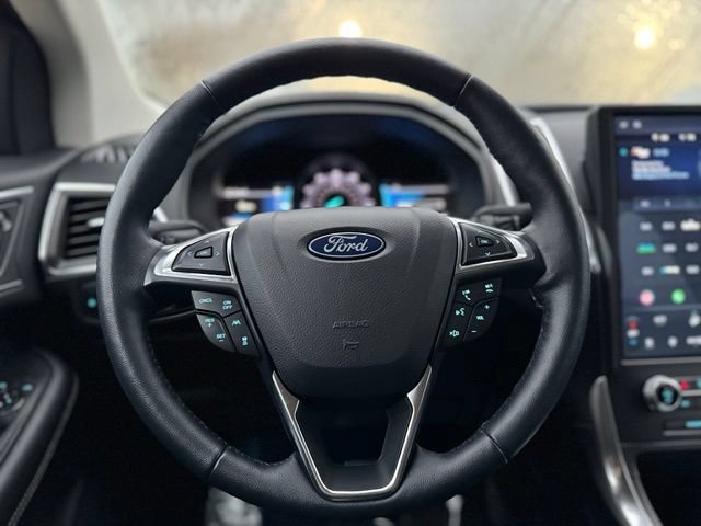Certified 2024 Ford Edge Titanium w/ Equipment Group 301A AWD/4WD image 30