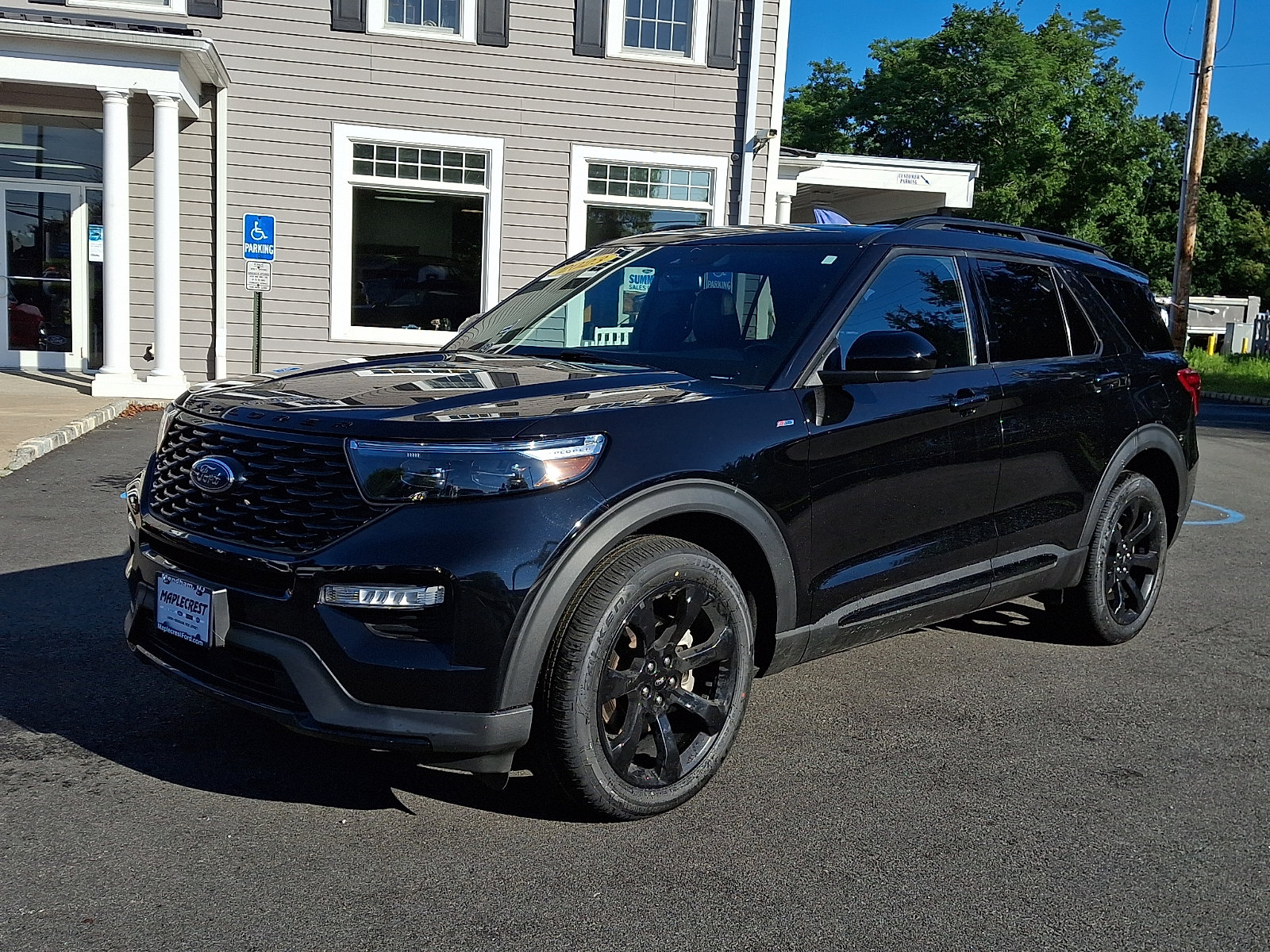 Certified 2023 Ford Explorer ST-Line w/ Class IV Trailer Tow Package